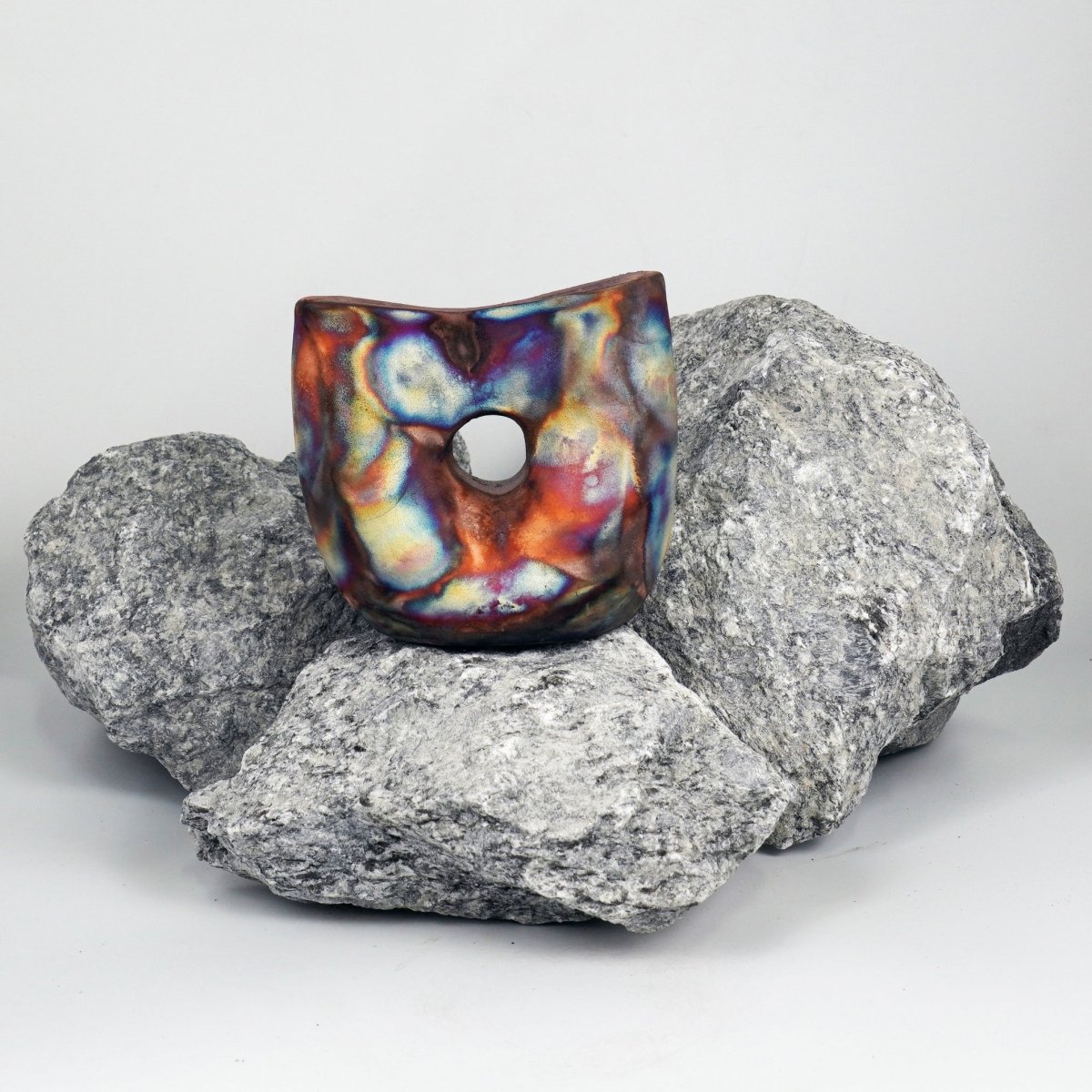 Dokutsu Ceramic Raku Vase - RAAQUU Basics handmade pottery home decor - RAAQUU