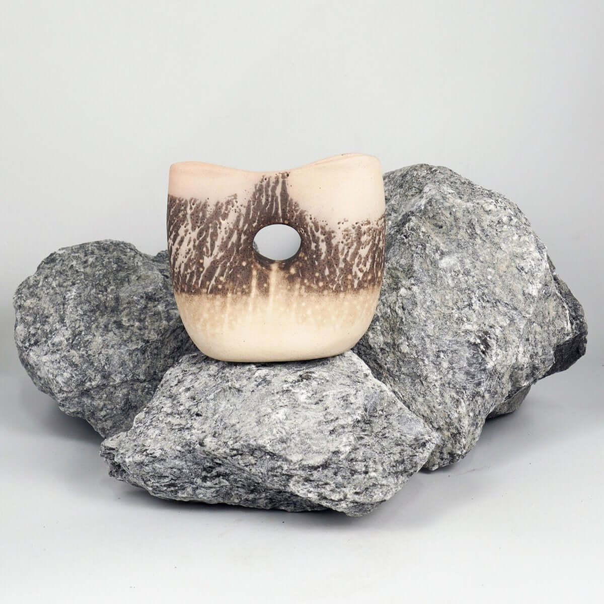 Dokutsu Ceramic Raku Vase - RAAQUU Basics handmade pottery home decor - RAAQUU