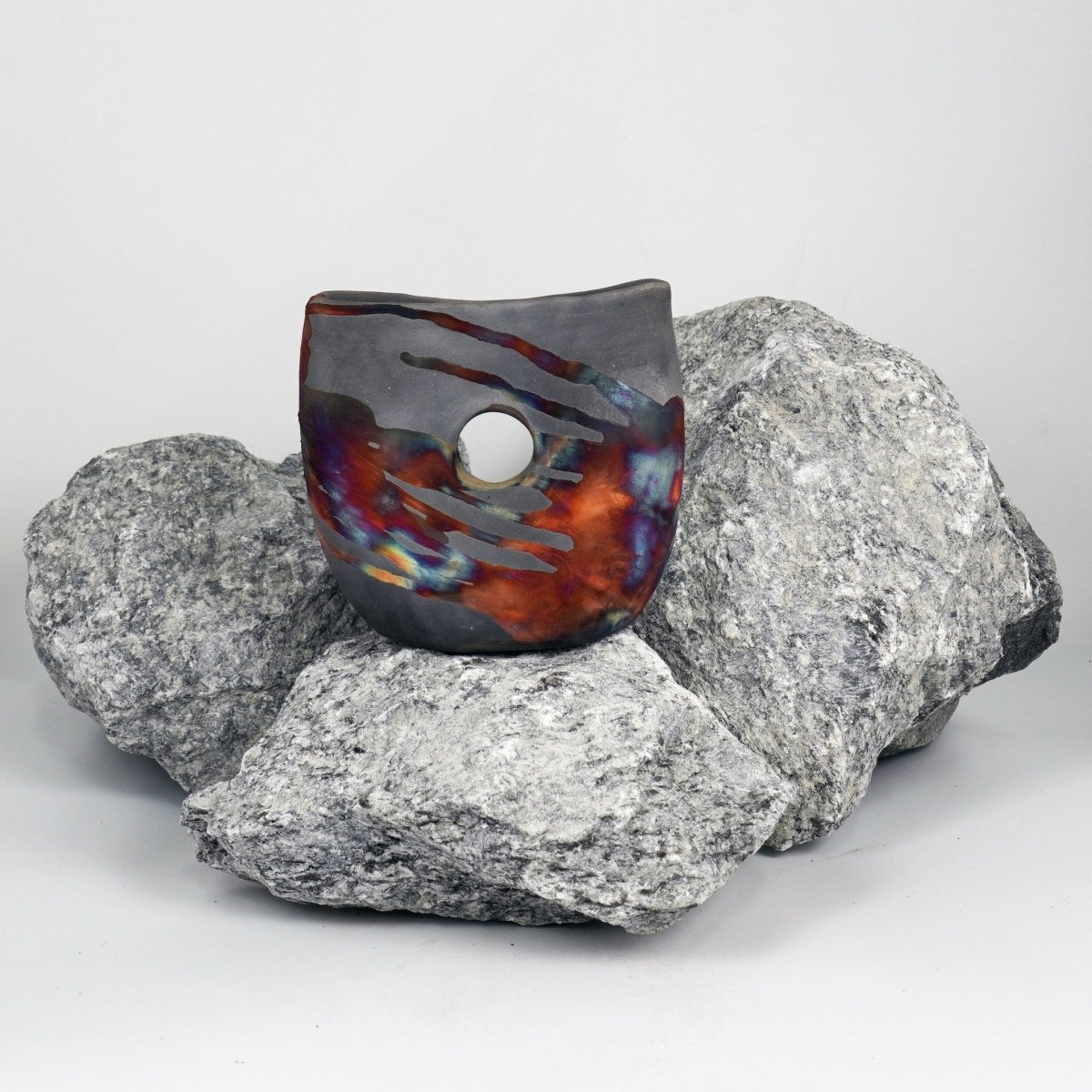 Dokutsu Ceramic Raku Vase - RAAQUU Basics handmade pottery home decor - RAAQUU