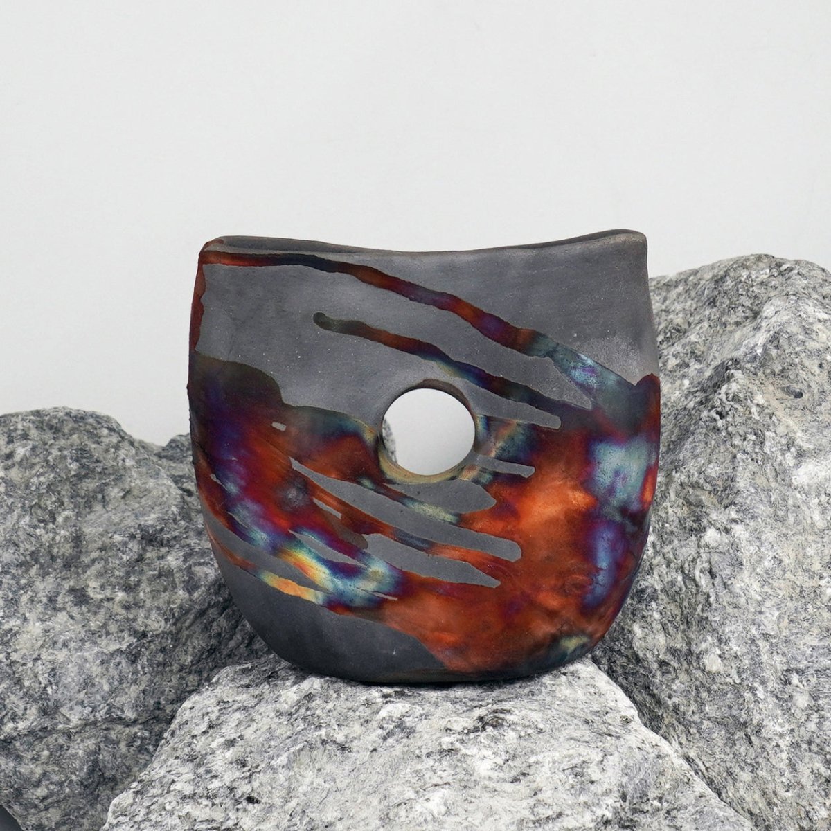 Dokutsu Ceramic Raku Vase - RAAQUU Basics handmade pottery home decor - RAAQUU