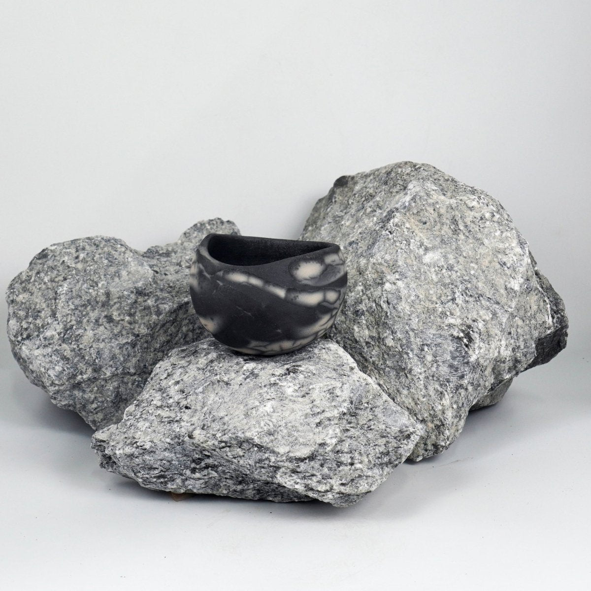 Hikari Ceramic Raku Pottery Vase - RAAQUU