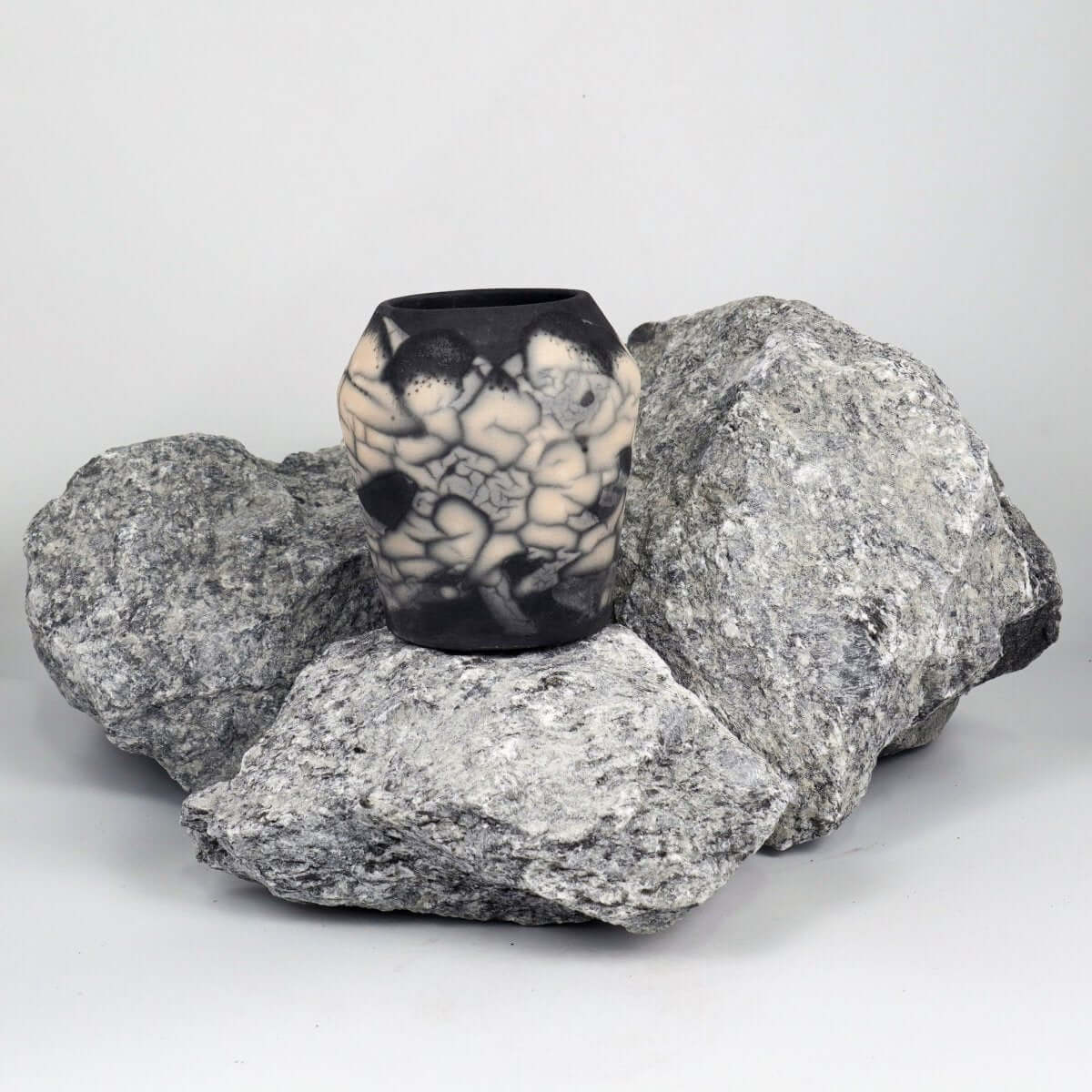 Hoseki Ceramic Raku Pottery Vase - RAAQUU