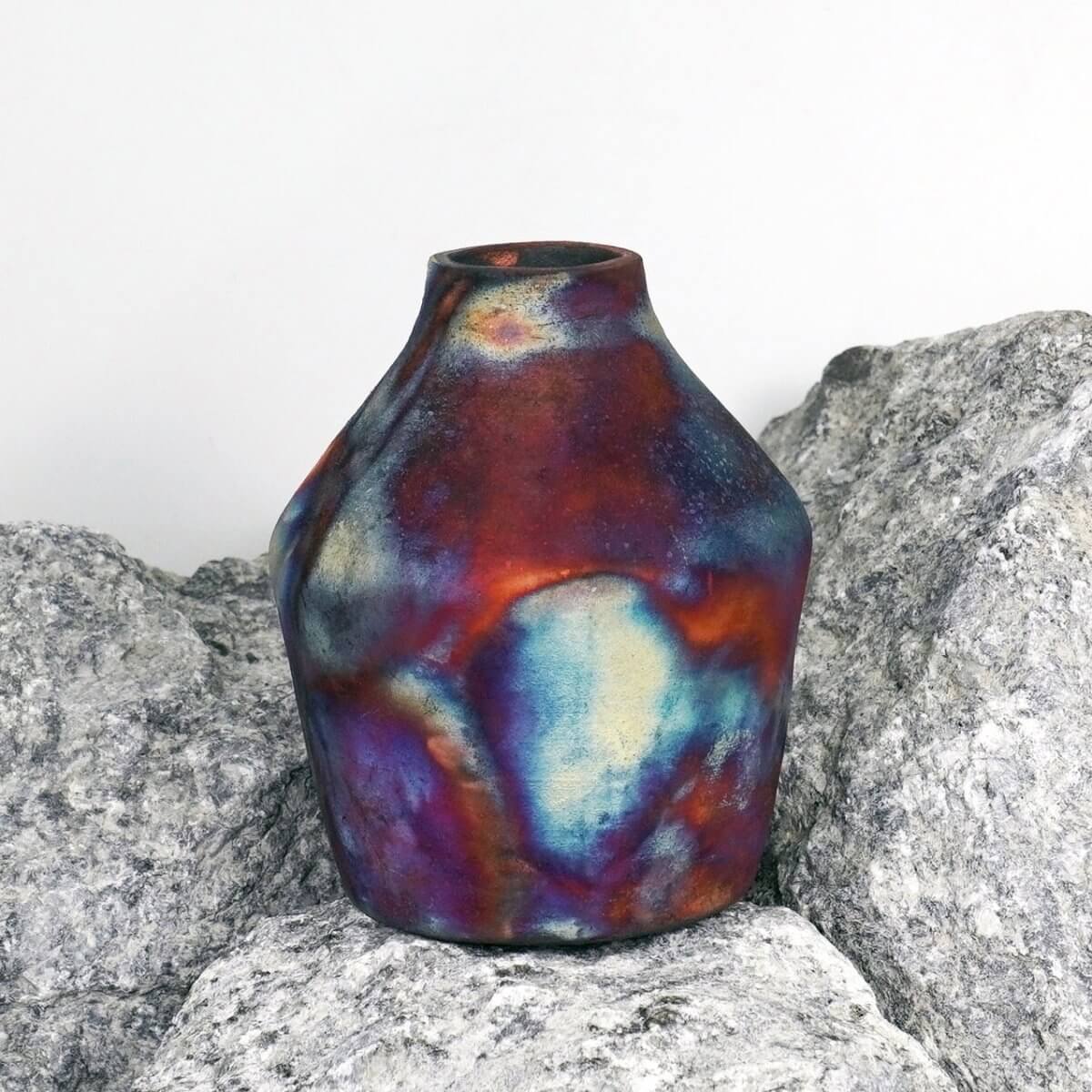 Inaka Ceramic Raku Pottery Vase - RAAQUU
