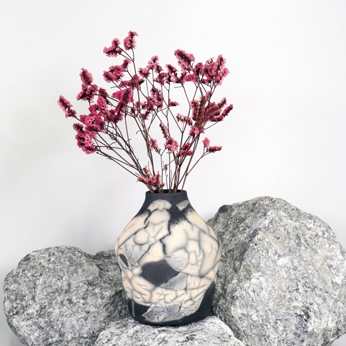 Inaka Ceramic Raku Pottery Vase - RAAQUU