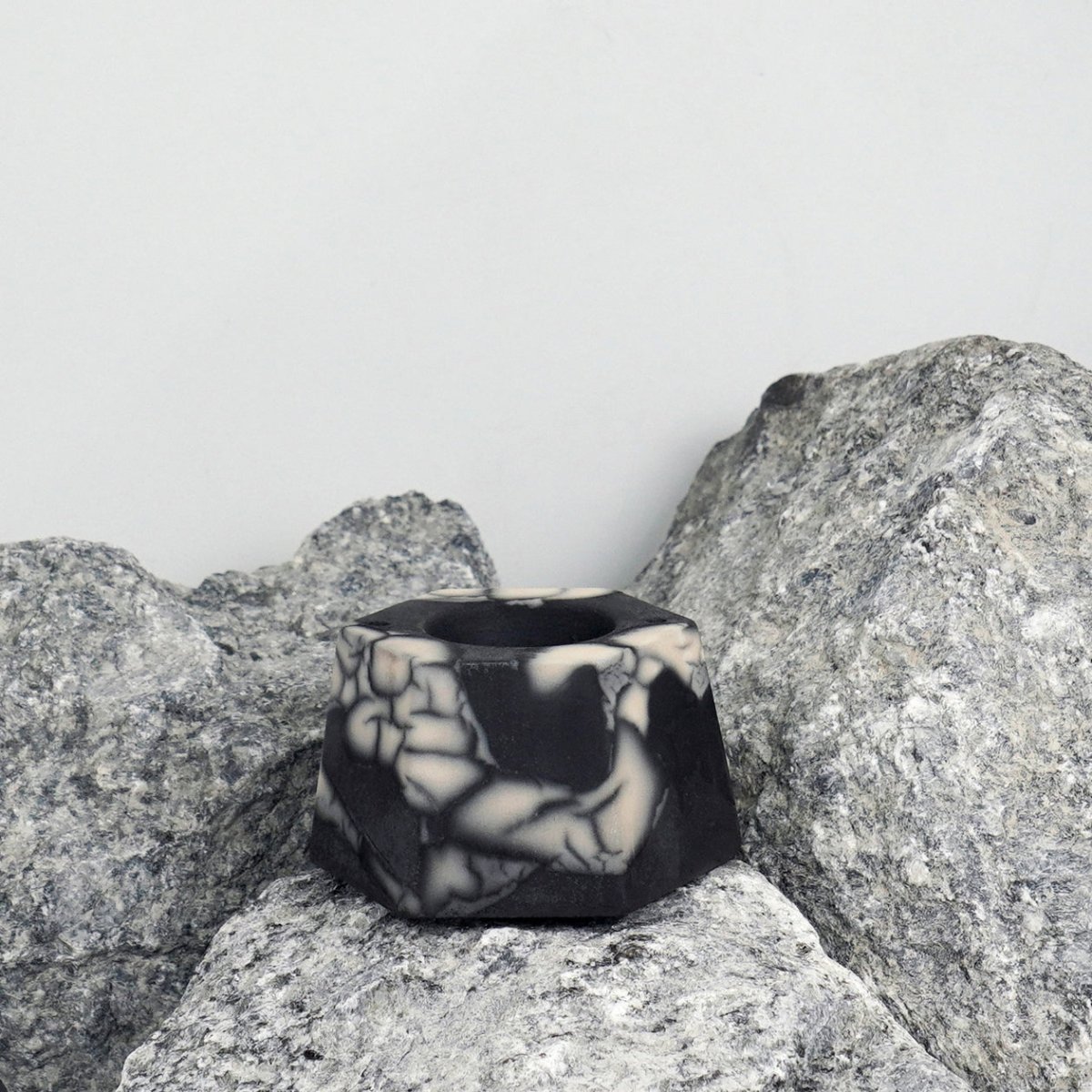 Keihatsu tealight, candle and incense ceramic holder - RAAQUU