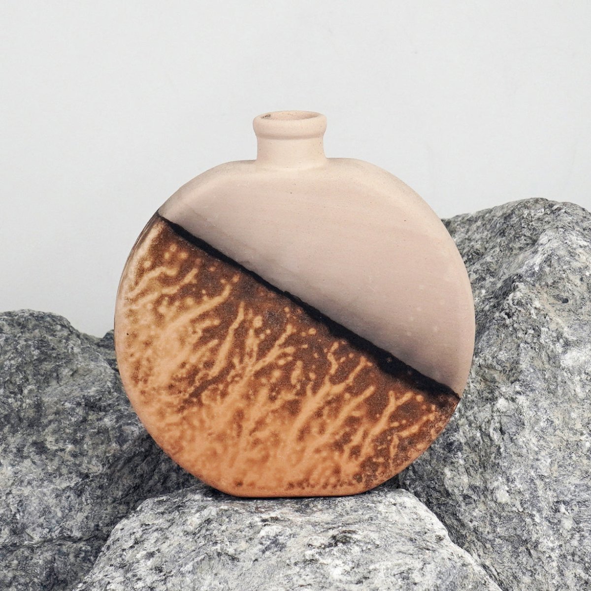 Kumo Ceramic Raku Pottery Vase - RAAQUU