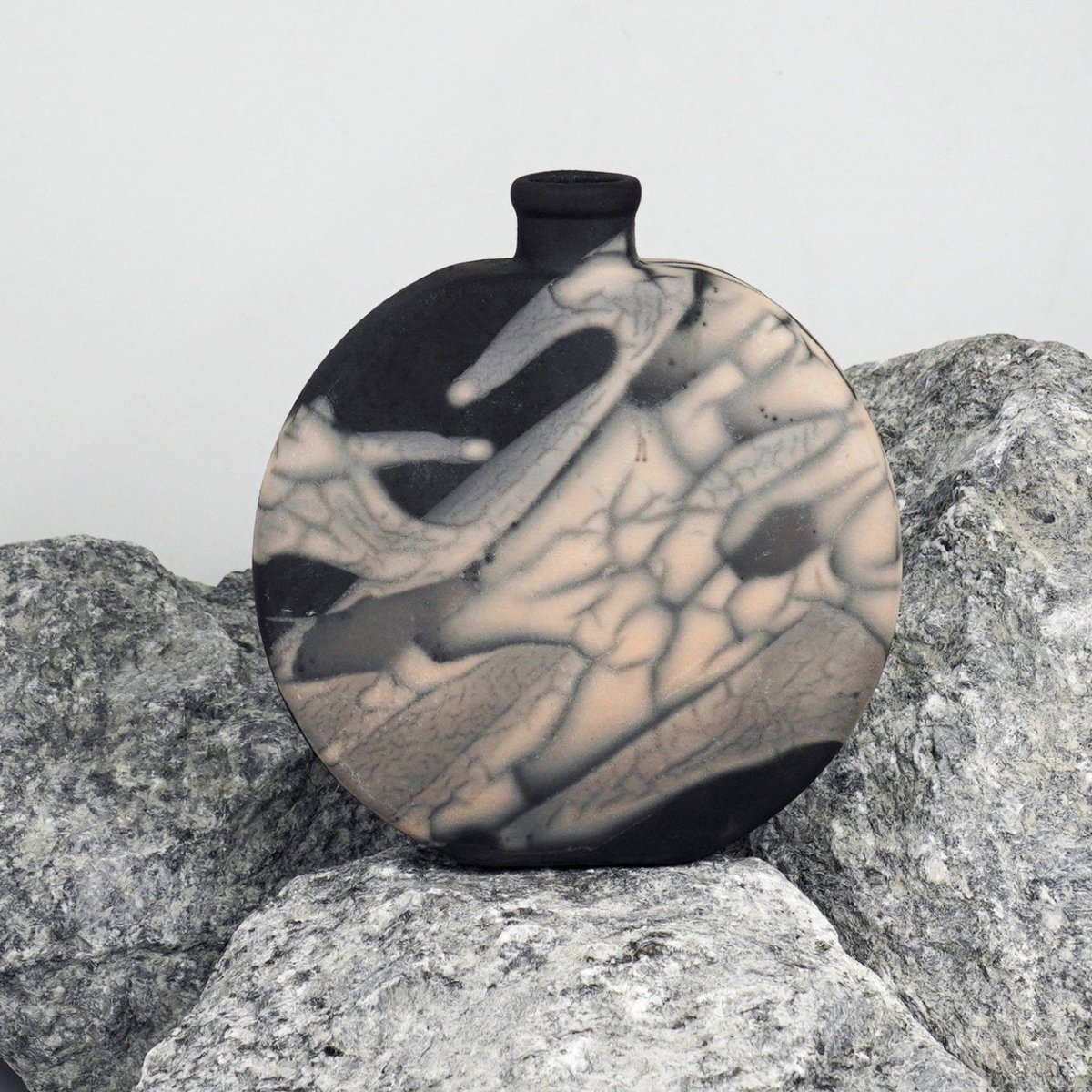 Kumo Ceramic Raku Pottery Vase - RAAQUU