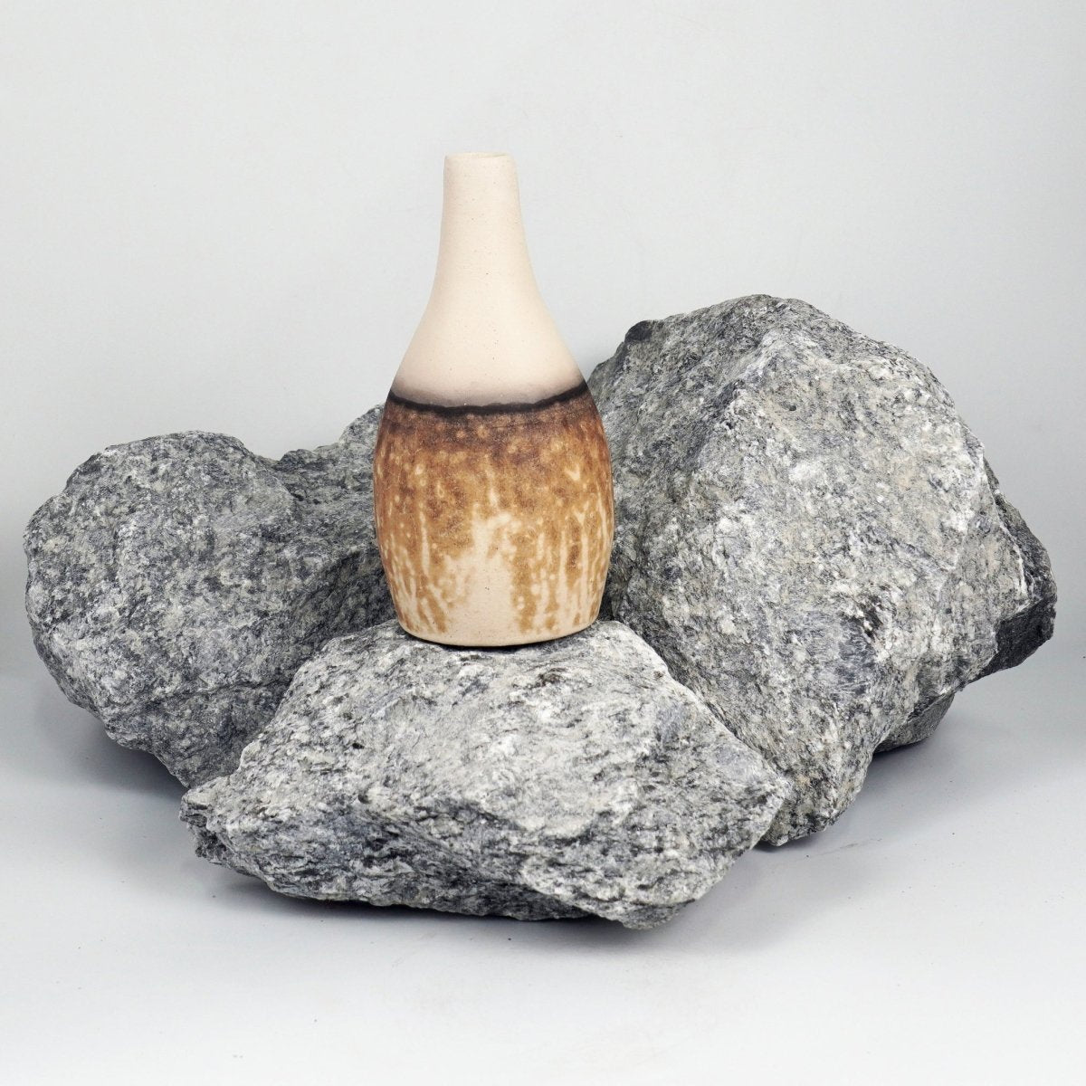 Natsu Ceramic Raku Pottery Vase - RAAQUU