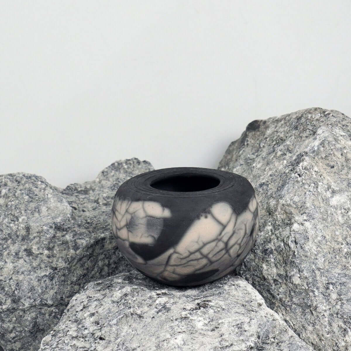 Nikko Ceramic Raku Pottery Vase - RAAQUU