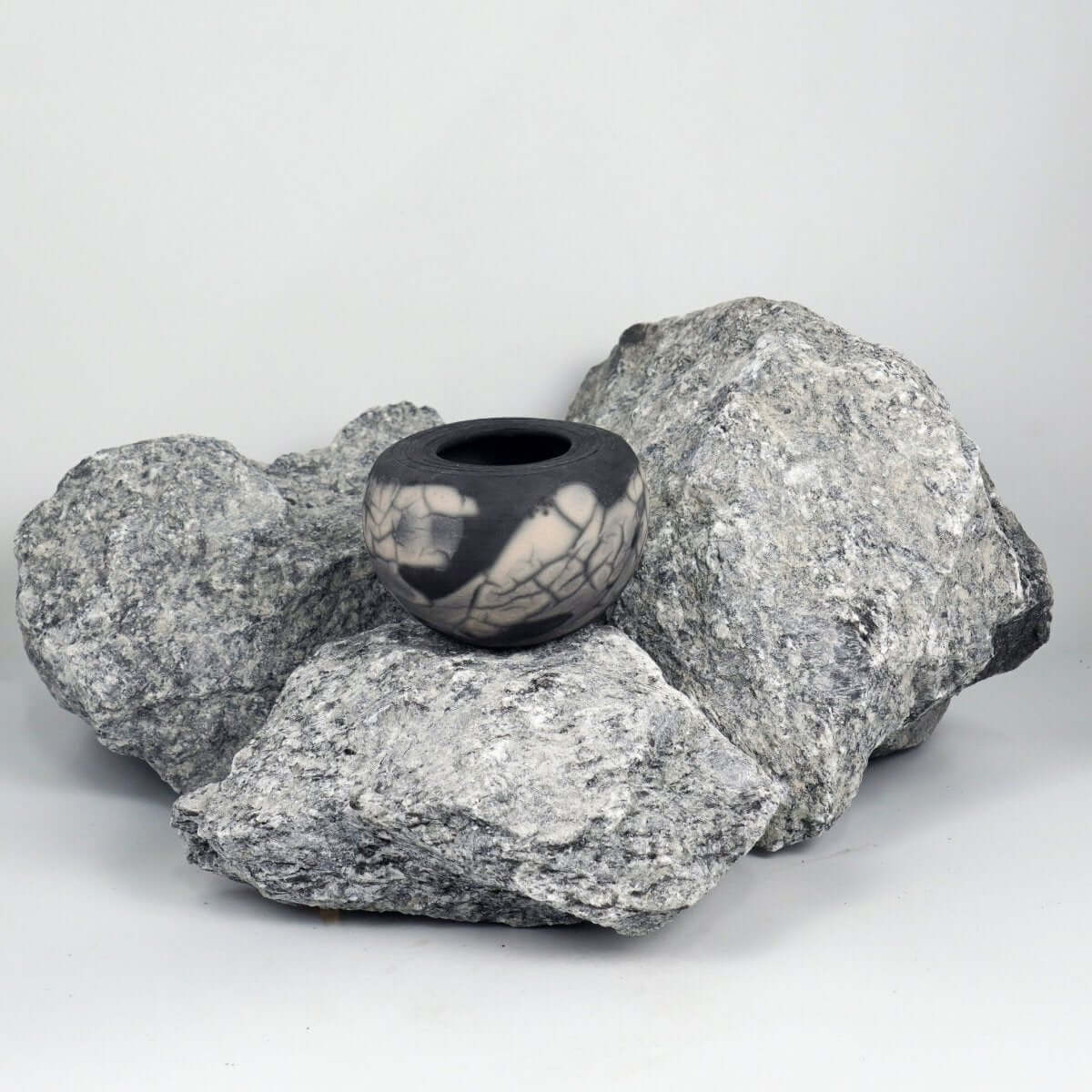Nikko Ceramic Raku Pottery Vase - RAAQUU