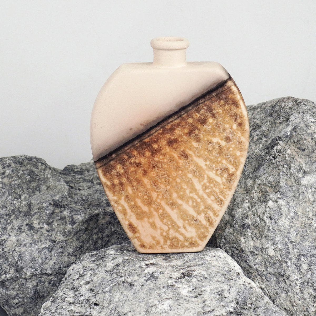 Nozomu Ceramic Raku Pottery Vase - RAAQUU