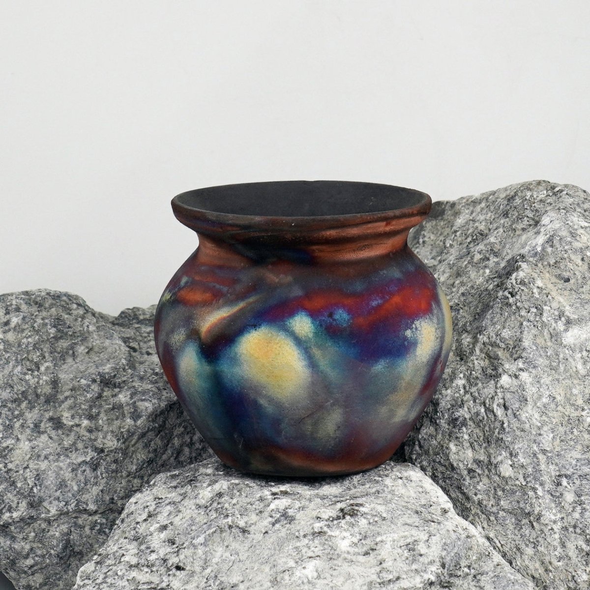RAAQUU HOFU raku pottery vase - RAAQUU