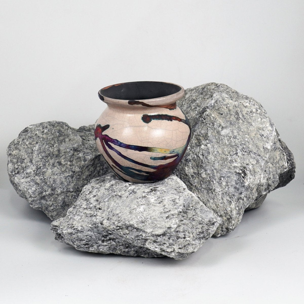RAAQUU HOFU raku pottery vase - RAAQUU