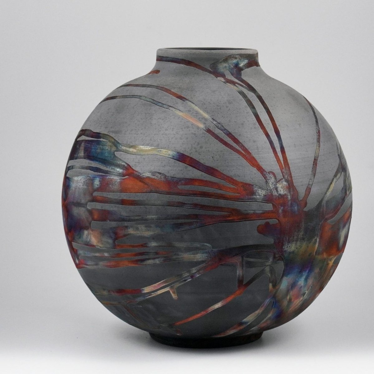 RAAQUU Large Globe Ceramic Vase Carbon Copper S/N0000580 11" Raku Pottery - RAAQUU