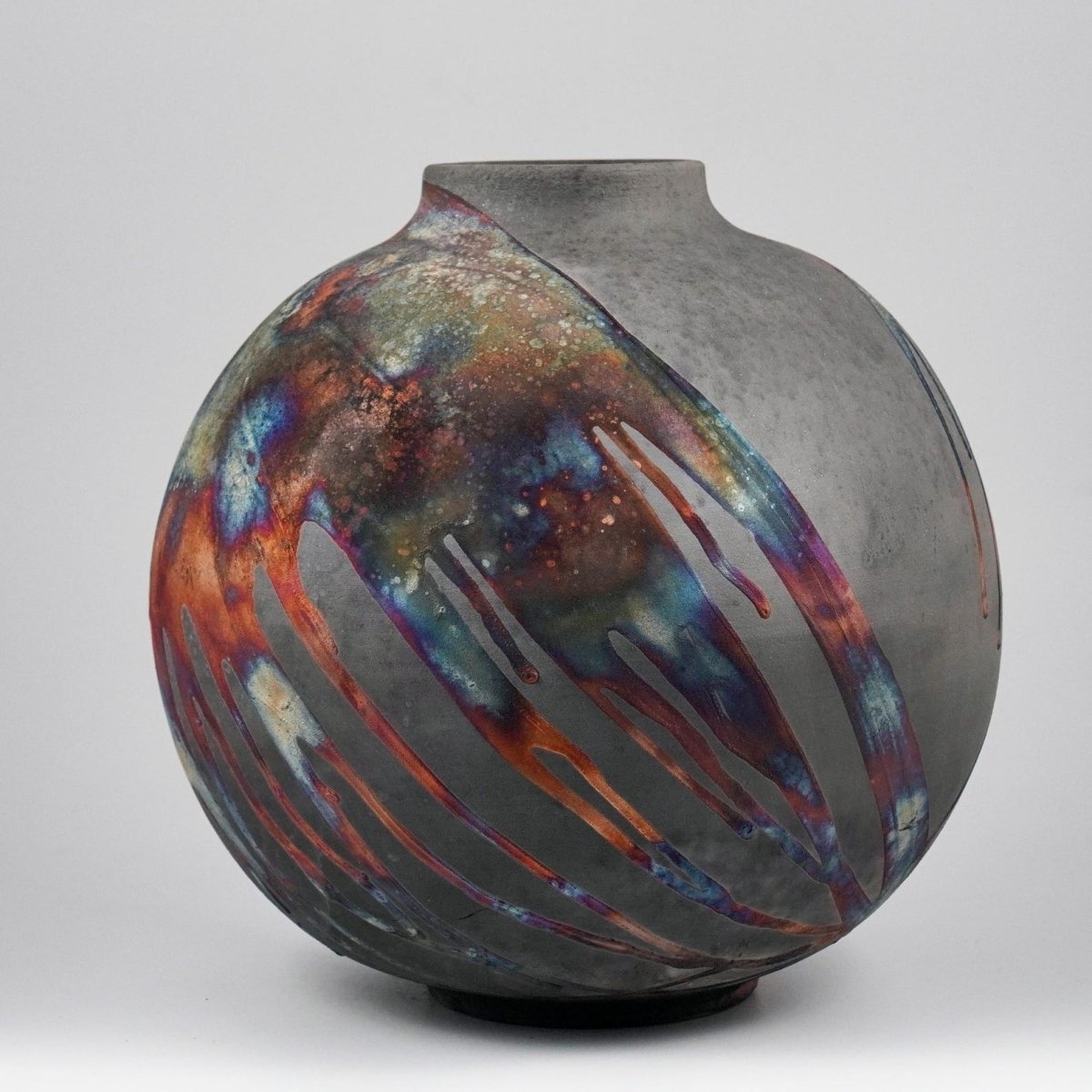 RAAQUU Large Globe Ceramic Vase Carbon Copper S/N0000911 11" Raku Pottery - RAAQUU