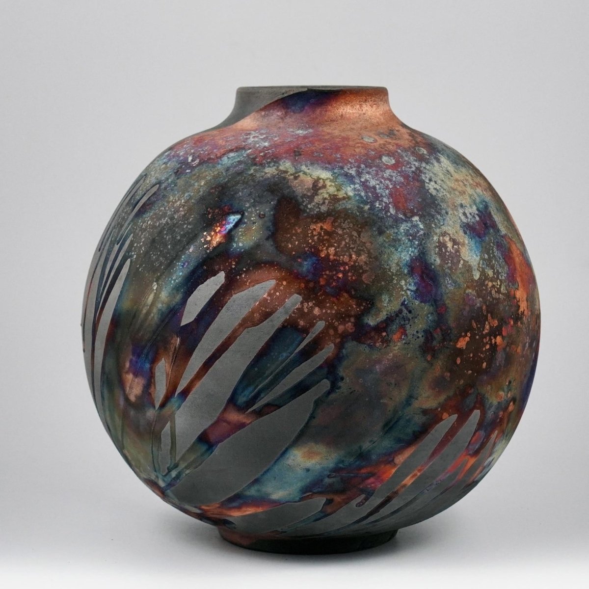 RAAQUU Large Globe Ceramic Vase Carbon Copper S/N0000911 11" Raku Pottery - RAAQUU