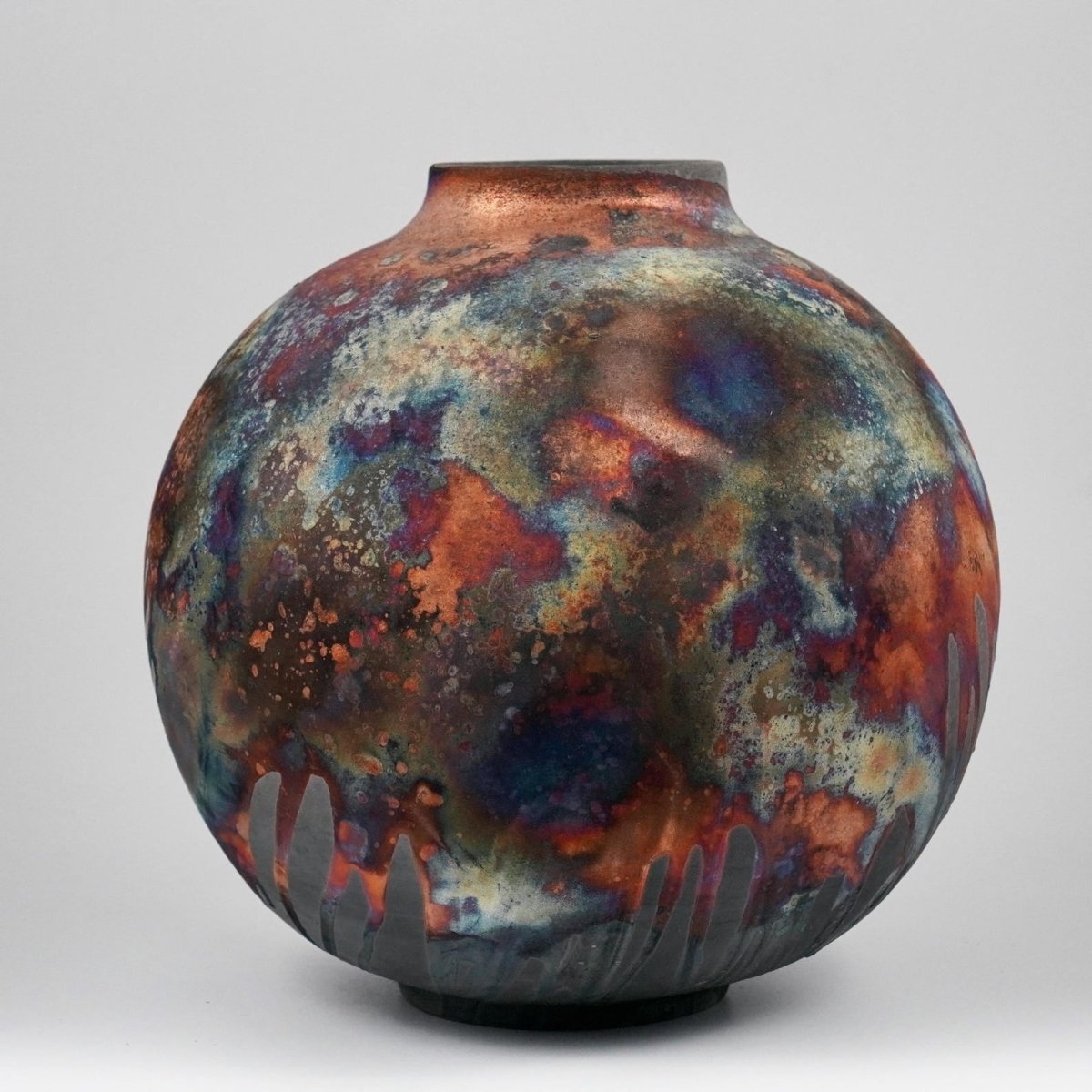 RAAQUU Large Globe Ceramic Vase Carbon Copper S/N0000911 11" Raku Pottery - RAAQUU