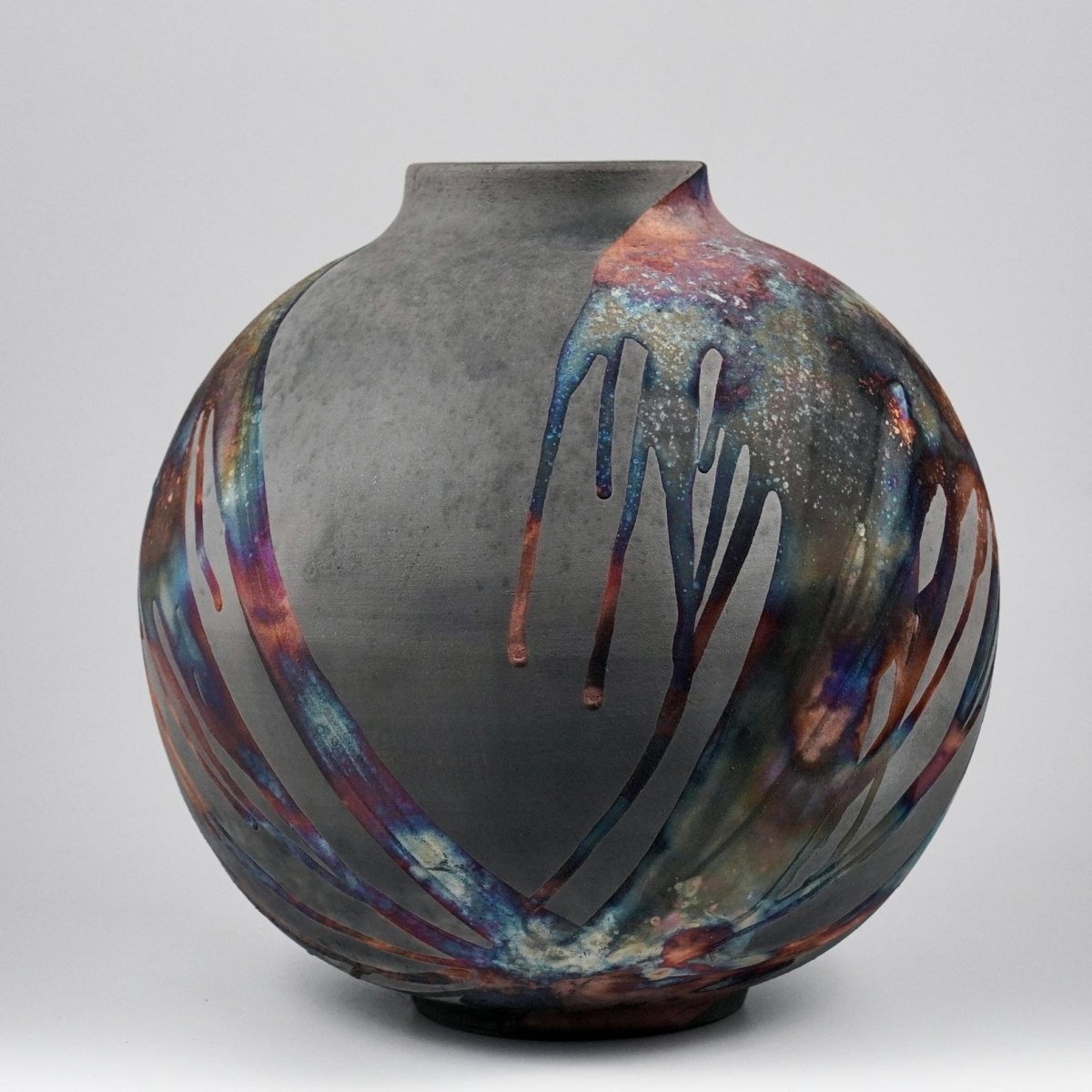 RAAQUU Large Globe Ceramic Vase Carbon Copper S/N0000911 11" Raku Pottery - RAAQUU