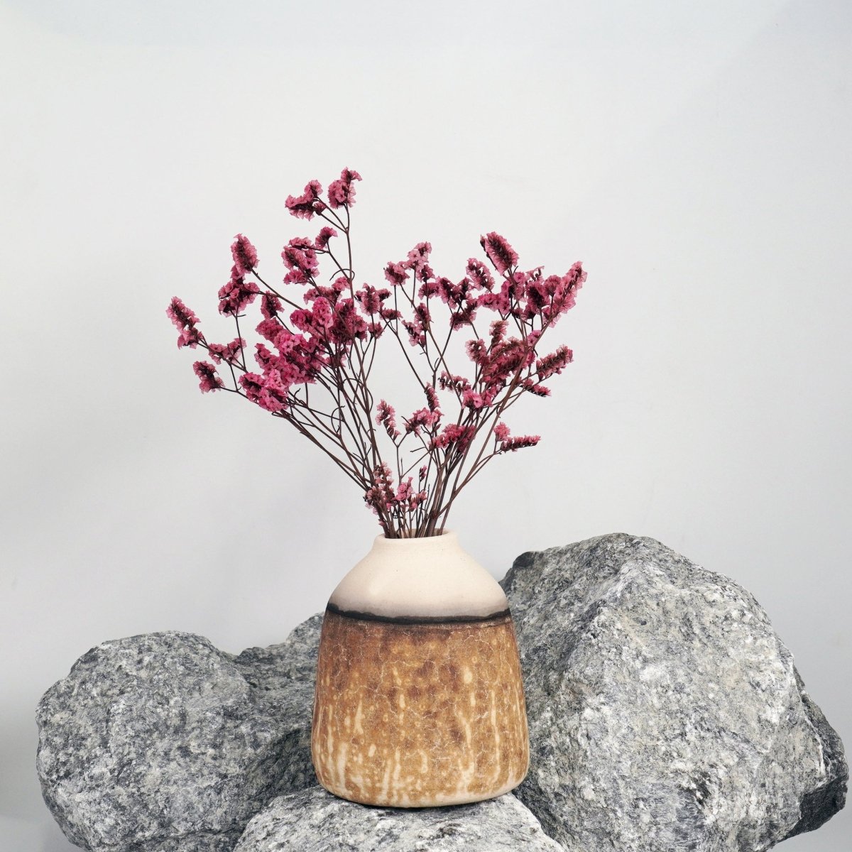 Suzu Ceramic Raku Pottery Vase - RAAQUU