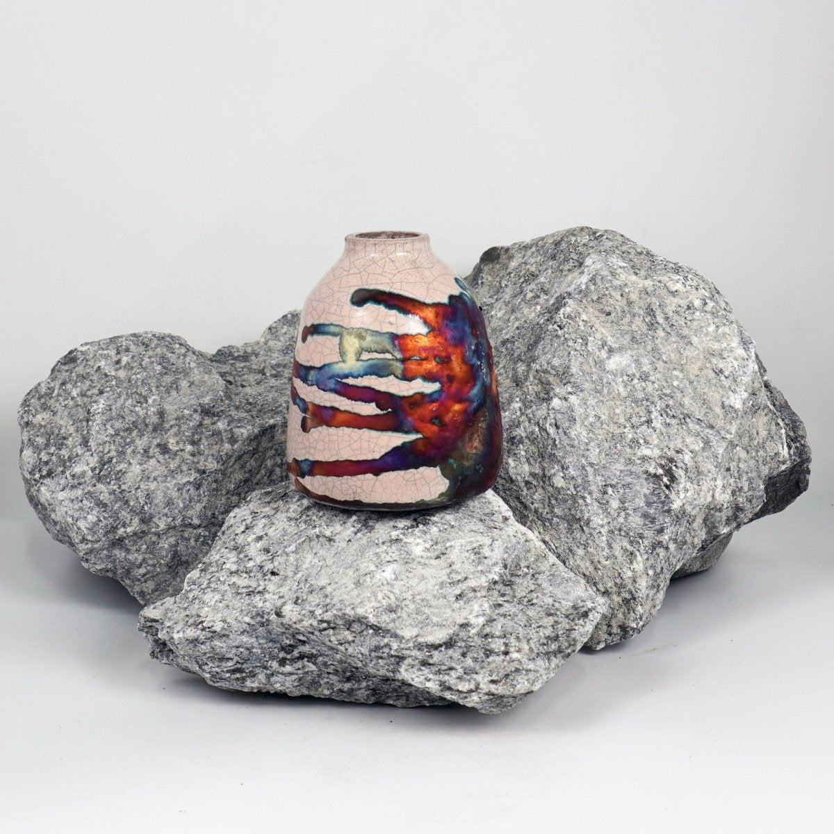 Suzu Ceramic Raku Pottery Vase - RAAQUU