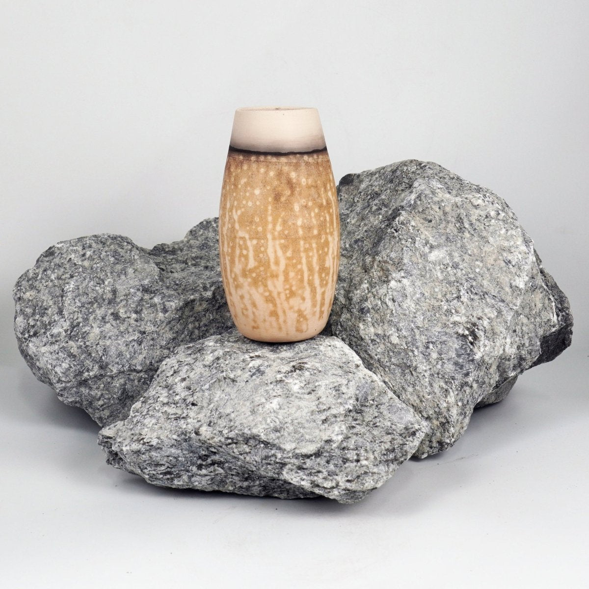 Tsuri Ceramic Raku Pottery Vase - RAAQUU