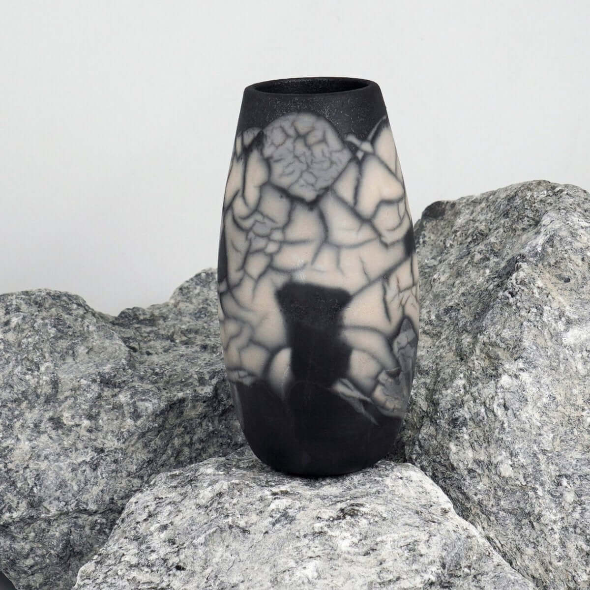 Tsuri Ceramic Raku Pottery Vase - RAAQUU