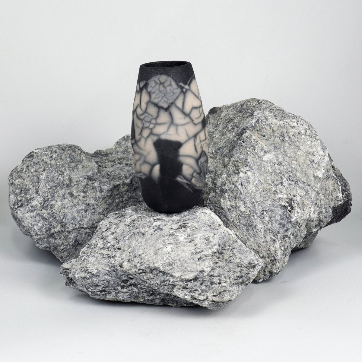 Tsuri Ceramic Raku Pottery Vase - RAAQUU