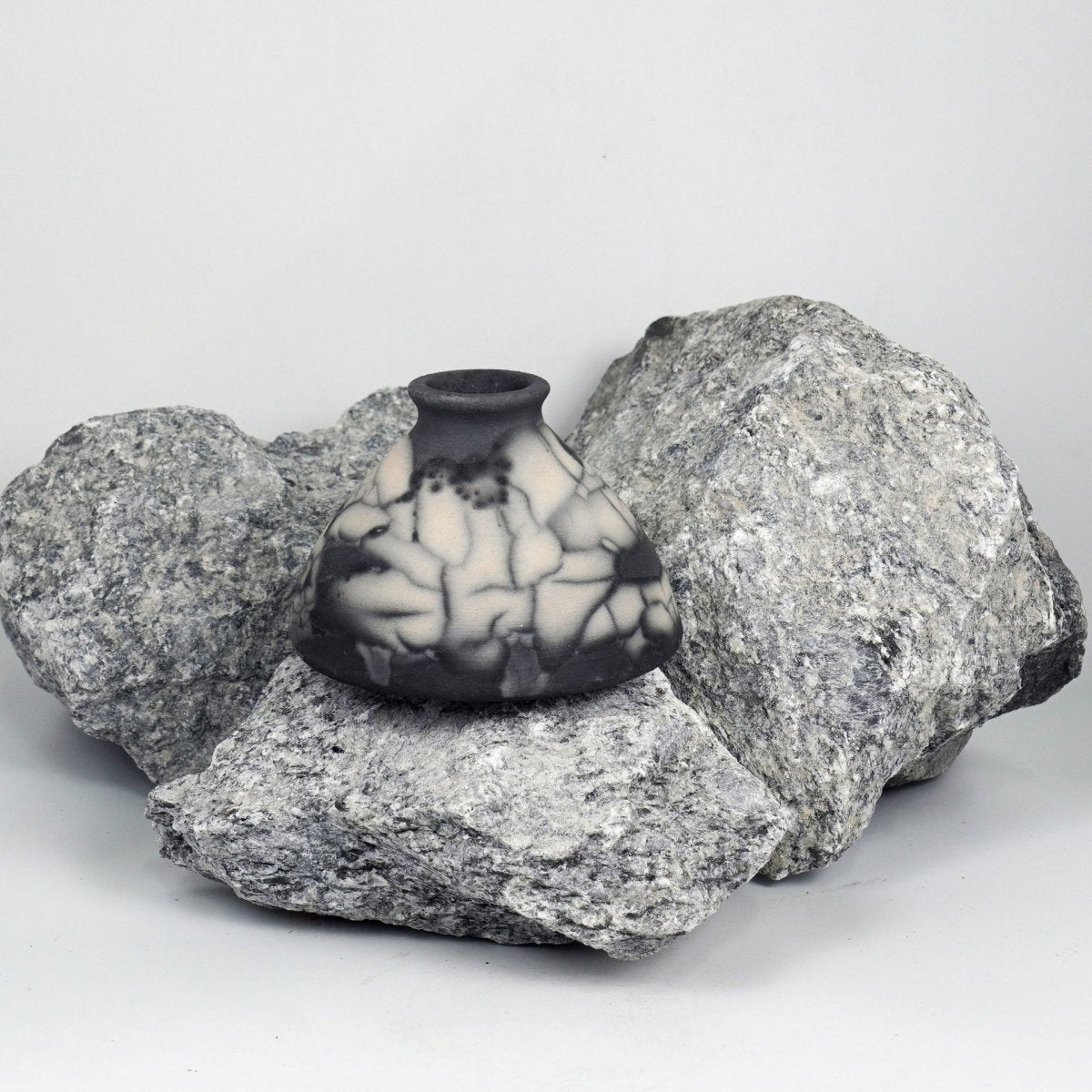 Yama Ceramic Raku Pottery Vase - RAAQUU