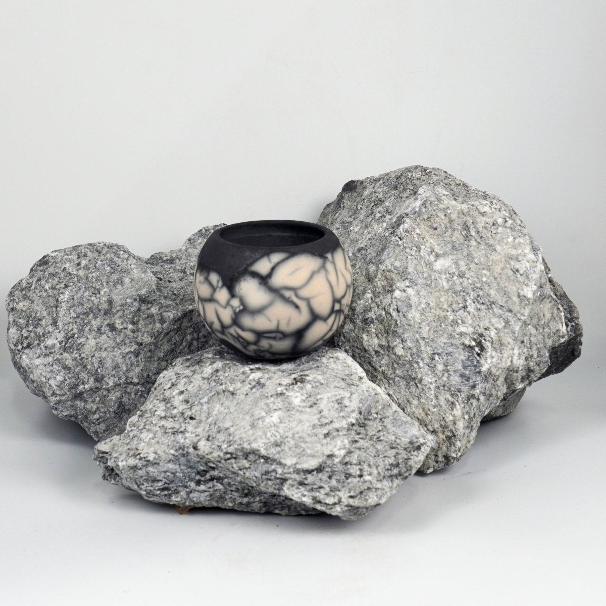 Zen Ceramic Raku Pottery Vase - RAAQUU