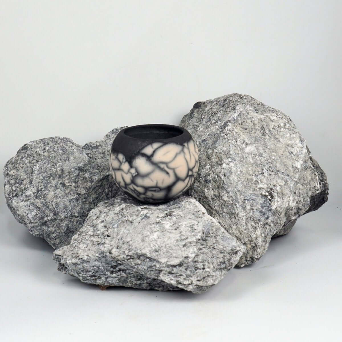 Zen Ceramic Raku Pottery Vase - RAAQUU
