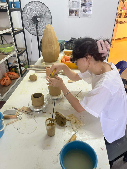 Pottery hand building class at RAAQUU