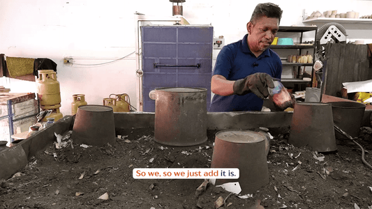 How to make raku pottery ; a masterclass in coppermatte, obvara and smoked raku techniques