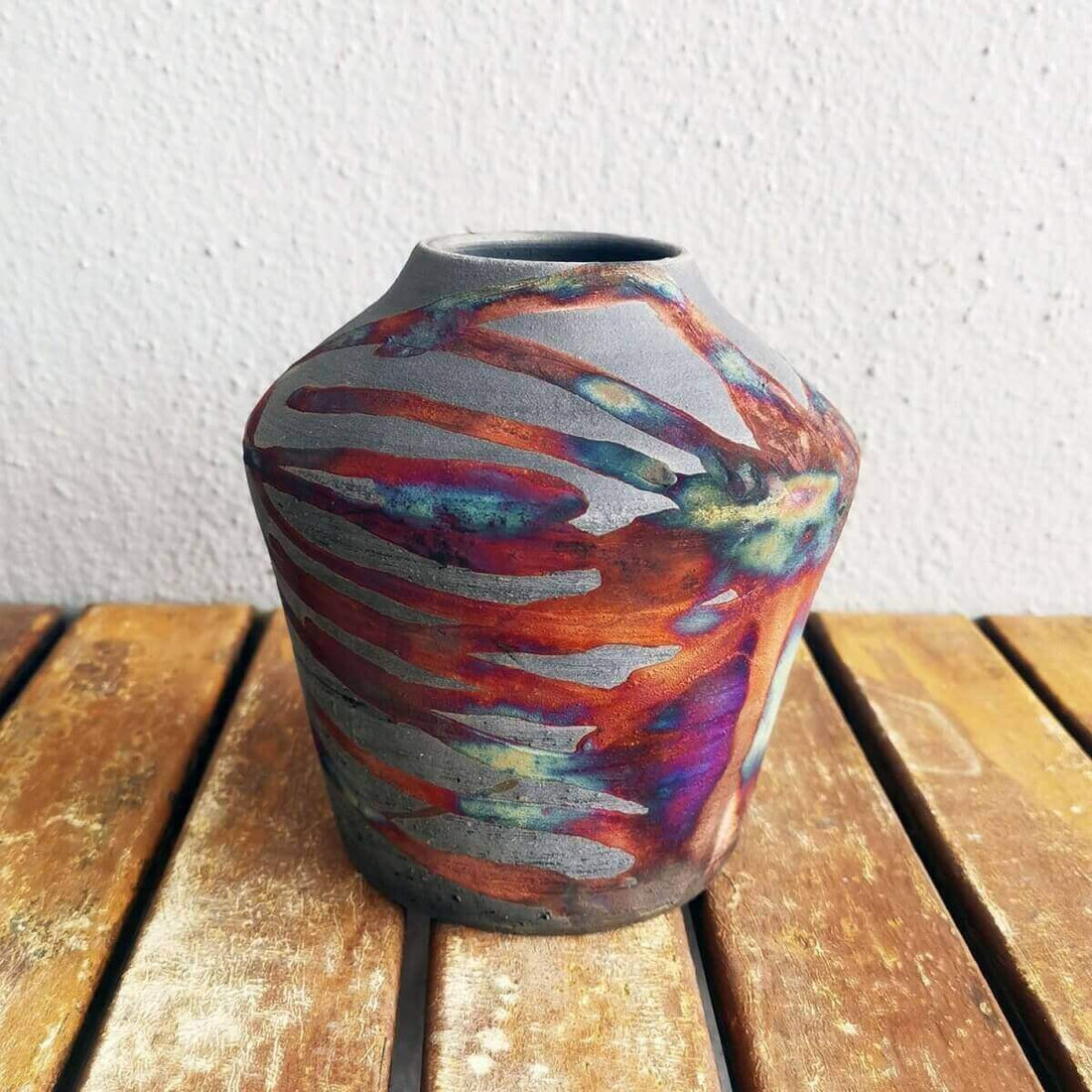 RAAQUU Inaka Vase: Embracing Rustic Elegance in Raku Pottery - RAAQUU