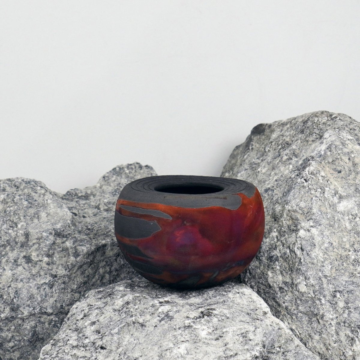 Nikko Ceramic Raku Pottery Vase - RAAQUU