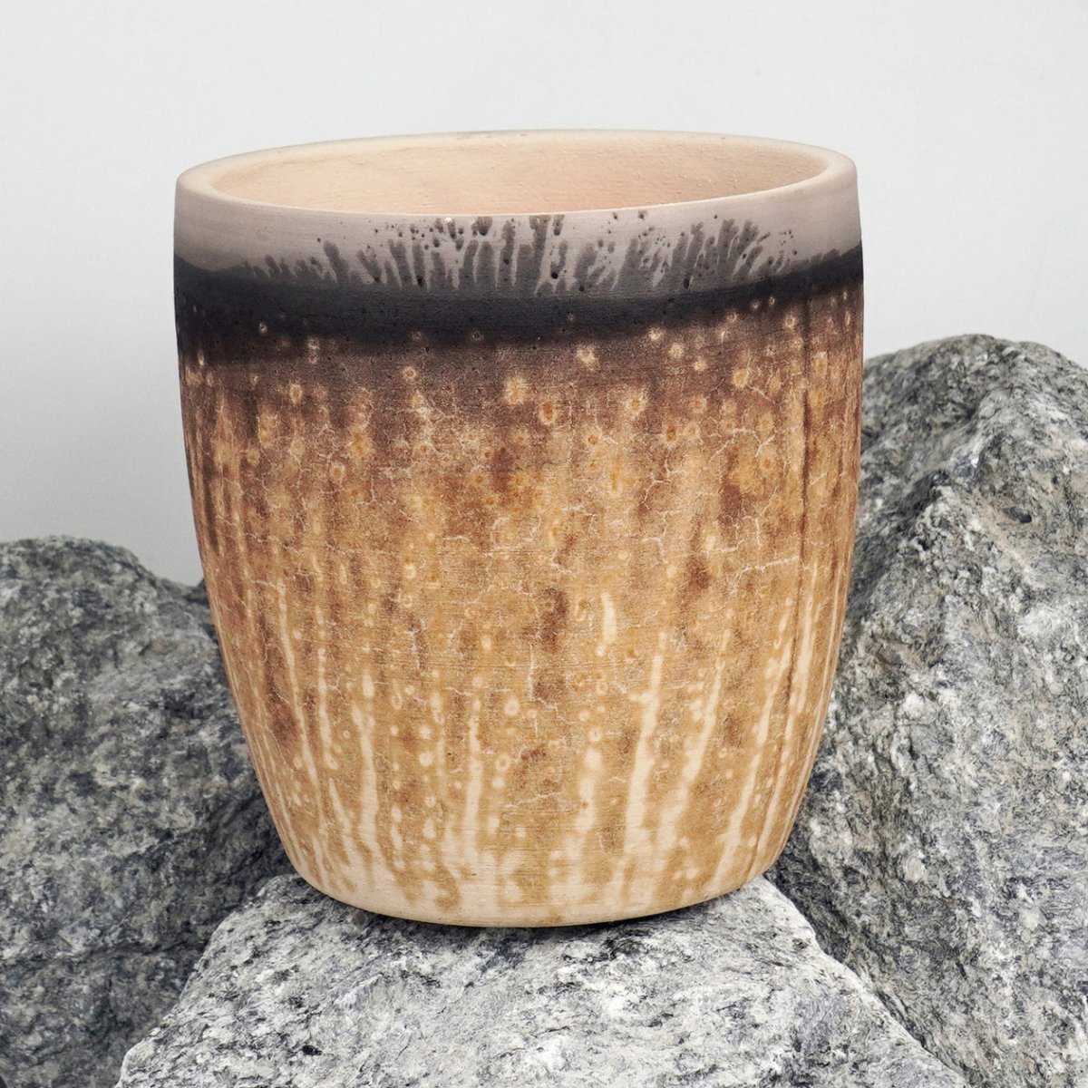 Seicho - Ceramic Raku planter pot for Indoor plants - RAAQUU