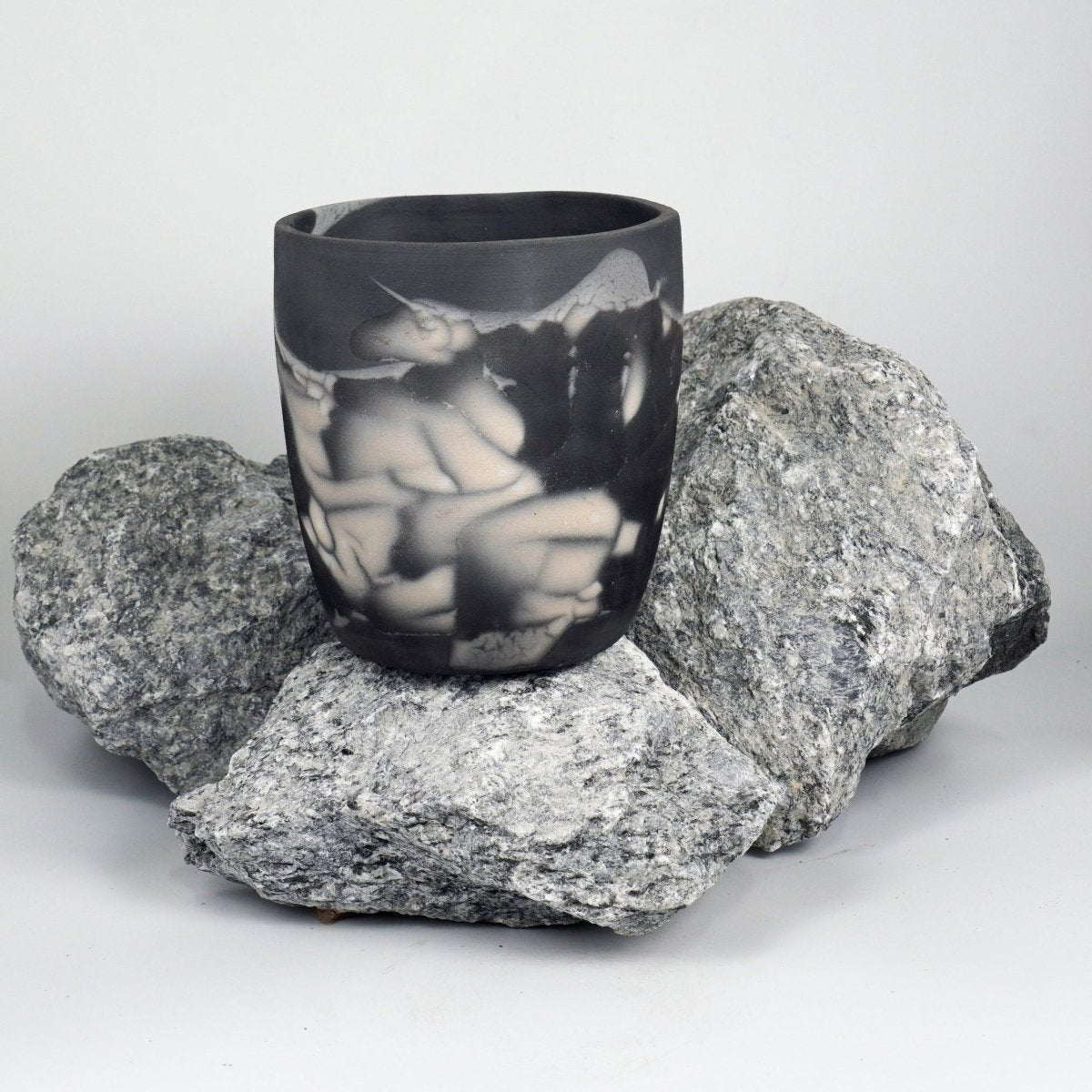 Seicho - Ceramic Raku planter pot for Indoor plants - RAAQUU