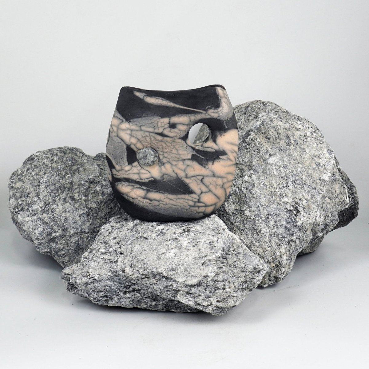 Umi Ceramic Raku Pottery Vase - RAAQUU